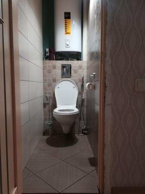 Вот такое до и после нашего маленького туалета. 03