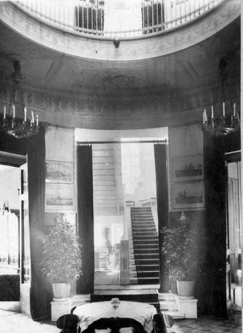 Питерские квартиры до того, как они стали коммуналками. 01