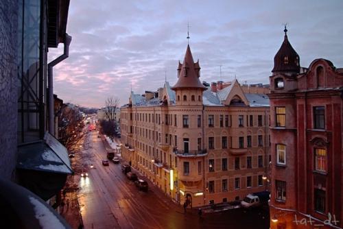 Сейчас Зелениных улиц три: большая, малая и соединяющая их глухая. 05 Сейчас Зелениных улиц три: большая, малая и соединяющая их глухая. 05