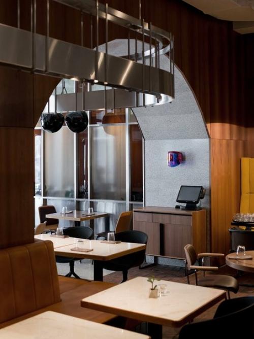 Элегантная ретроэстетика бистро в центре Москвы. 01