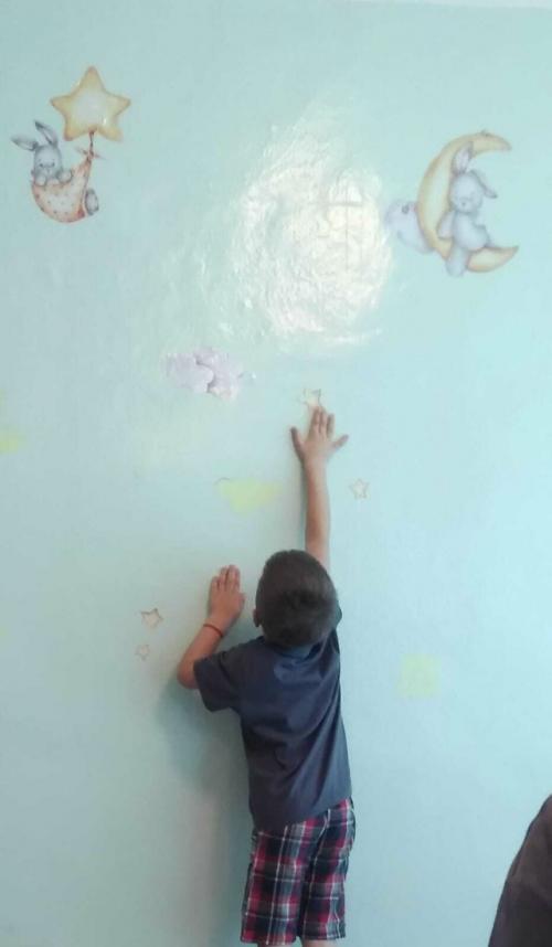 Оформление стен спальни в подготовительной к школе группе 3. 04