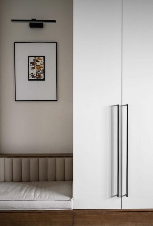 Прихожая площадью всего 4 кв. 01