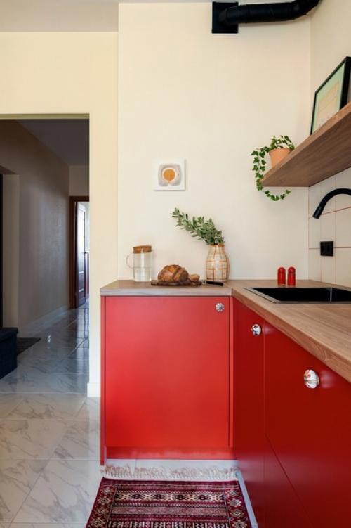 Яркий интерьер однушки 37 кв. 01