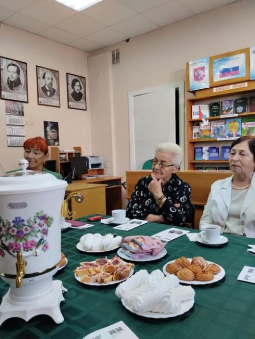 Ваших лет золотые россыпи …. 01