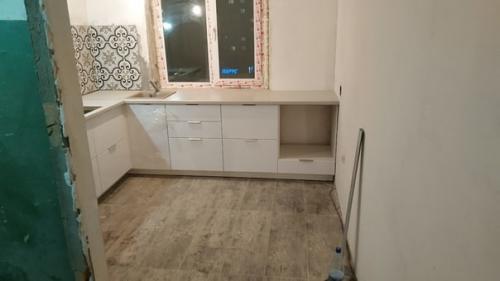 Сделали сами ремонт в кухне. 03