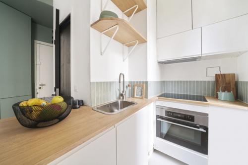 Интерьер маленькой квартиры - студии всего 15 м 2 в Париже. 08