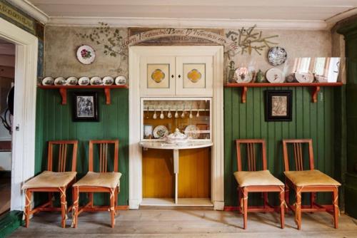 Евгения, здравствуйте!  Нравится ваше сообщество единомышленников и восхищает работа! 01