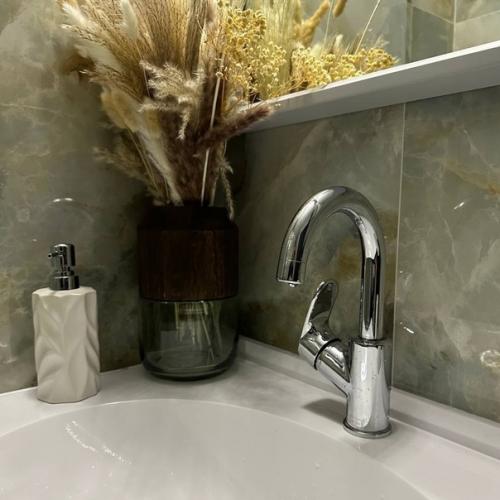 Заходите в ванную, а перед вами картинка из Pinterest. 03