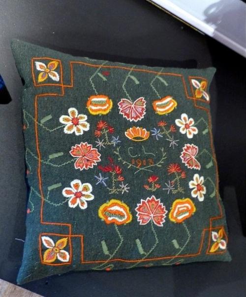 Евгения, здравствуйте!  Нравится ваше сообщество единомышленников и восхищает работа! 02