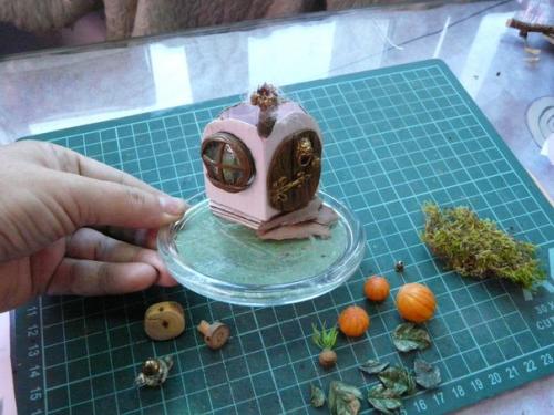 Для тех, кто хочет создать для себя и своих близких частичку волшебной сказки мастер-класс Домик Хоббита. 05