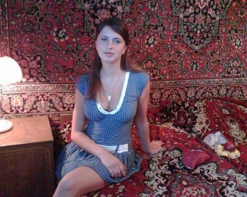 У каждой советской девушки непременно должно было быть фото на фоне ковра! 01 У каждой советской девушки непременно должно было быть фото на фоне ковра! 01