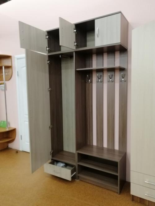 Прихожая встречает вас и гостей каждый день, поэтому данный предмет интерьера - это визитная карточка вашей квартиры. 01