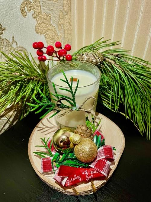 Зажигать красивые праздничные свечи на новый год - это мировая традиция, которая своими корнями уходит далеко в прошлое. 01