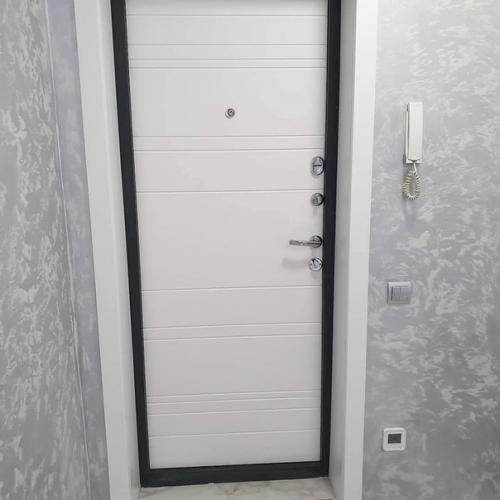 Ремонт прихожей.  Вместо обоев - декоративная штукатурка. 02