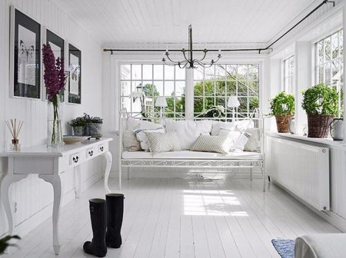 Как разместить постеры или фотографии на стене. 03