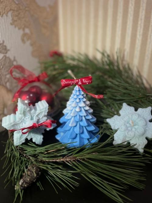 Зажигать красивые праздничные свечи на новый год - это мировая традиция, которая своими корнями уходит далеко в прошлое. 03