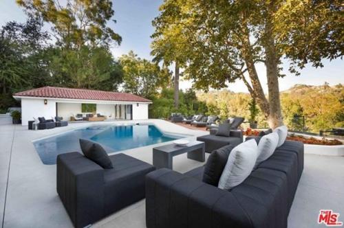 Ева лонгория переезжает в новый особняк за 13, 5 миллиона долларов. 06