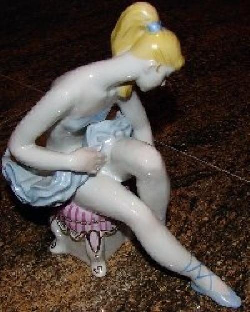 Разнообразные статуэтки были популярны во все времена, начиная от пещер и мамонтов. 04