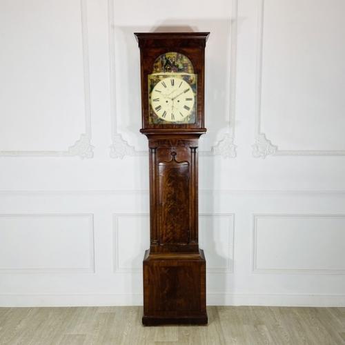 Теплые медовые оттенки, светлое пространство, яркие акценты и запоминающиеся детали - таким было пожелание заказчицы. 03