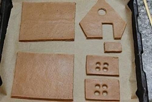 Как сделать пряничный домик на новый год? 03