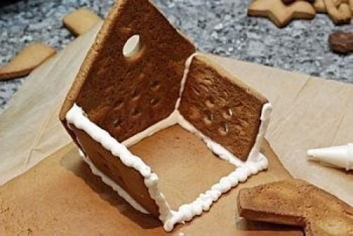 Как сделать пряничный домик на новый год? 08