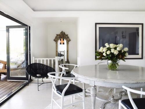 Квартира в доме 1930 года с потрясающим видом на гавань Сиднея. 02