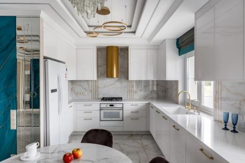 Кухня и гостиная в таун - хаусе. 05