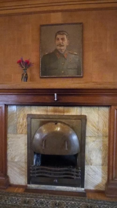 Сочинская дача Сталина - один из важных факторов, повлиявший на развитие Сочи как всесоюзной здравницы. 04