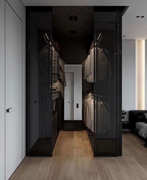 Белый монохромный интерьер с черными деталями и декором выглядит очень стильно. 04