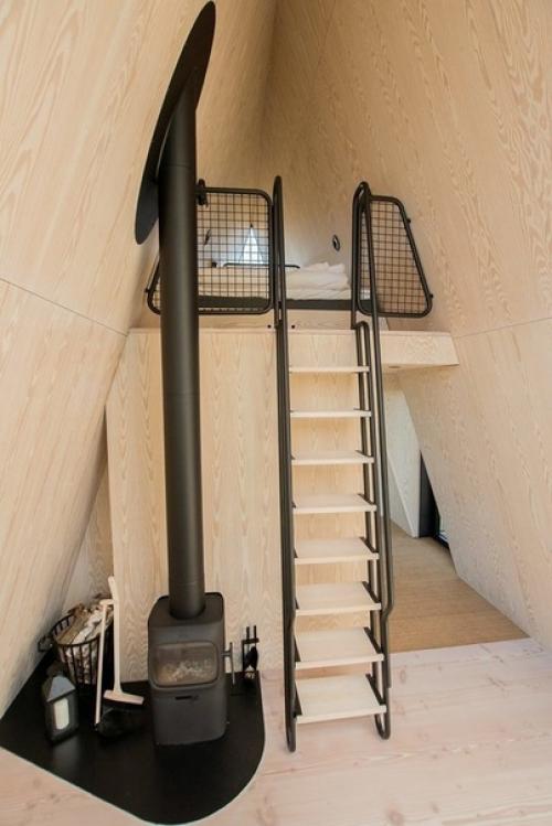 На юге Норвегии для туристов построили довольно необычные дома. 01