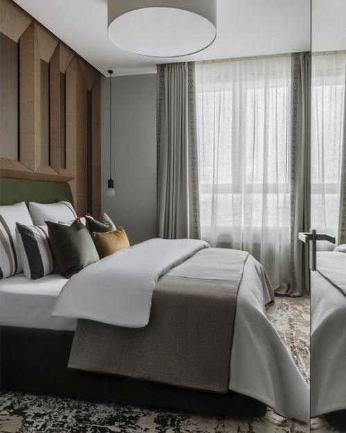 Дизайнеры спроектировали интерьер квартиры в московской новостройке для молодого человека, отталкиваясь в работе в первую очередь от его хобби. 05