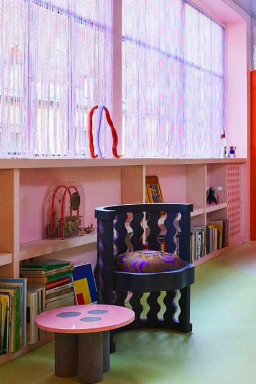 Парижское жилище жюльена себбана - это не просто дом, а полноценный манифест стиля Uchronia. 07