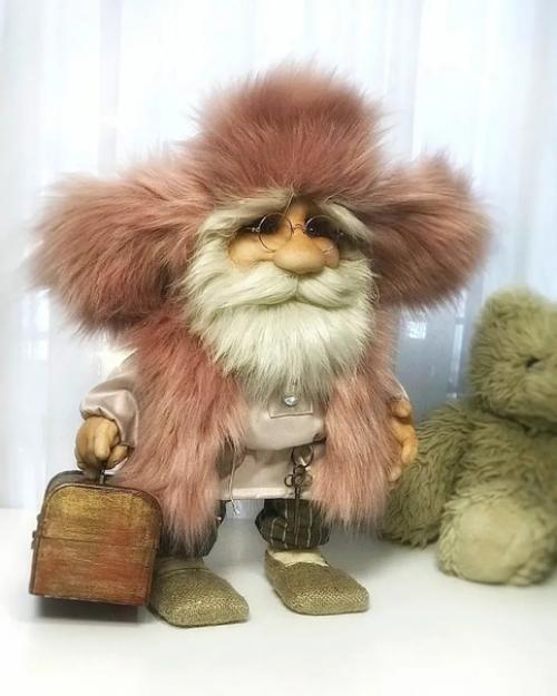 А почему бы и не яркий цвет одежды. 03