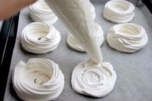 Меренги с ягодами? 02 Меренги с ягодами? 02