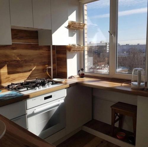 Интерьер сталинской квартиры - это сочетание строгости и уюта, которое может быть не , внимание, только в жилых домах, но и в офисах. 02