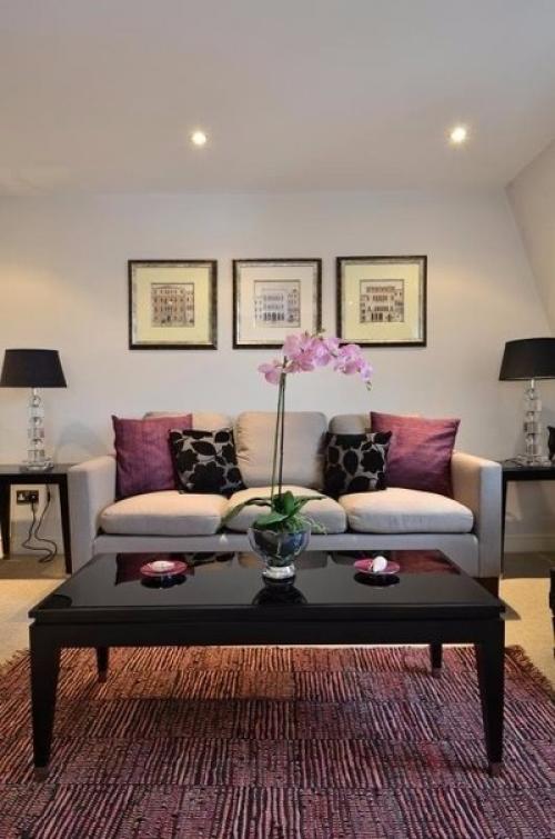 Как разместить постеры или фотографии на стене. 04