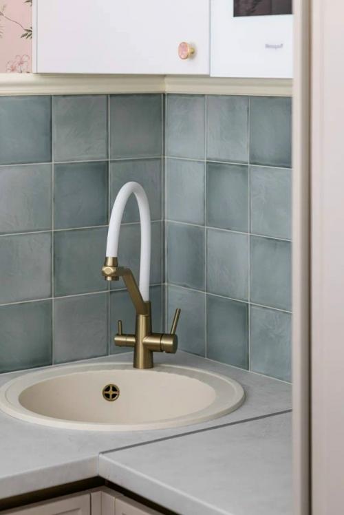 Нежный интерьер маленькой квартиры - студии 18, 7 м 2 (22, 2 м 2 с лоджией) в ЖК аквилон в Москве. 03