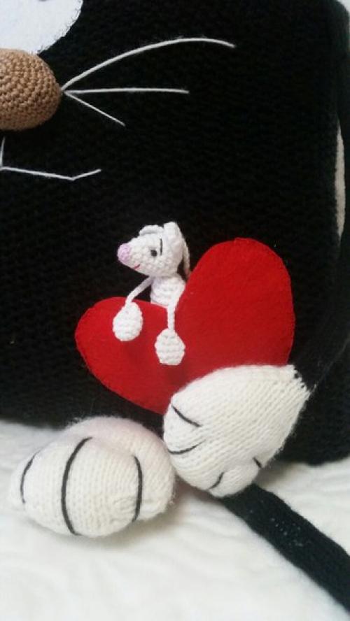 Котоподушка?  Котоподушка - является не только игрушкой, мягким другом, но и эксклюзивным предметом интерьера. 03