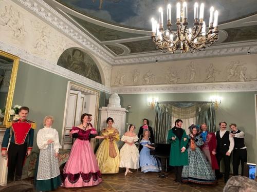 Петербуржские Квартиры - это спектакль в особняке кочневой на набережной Фонтанки. 01