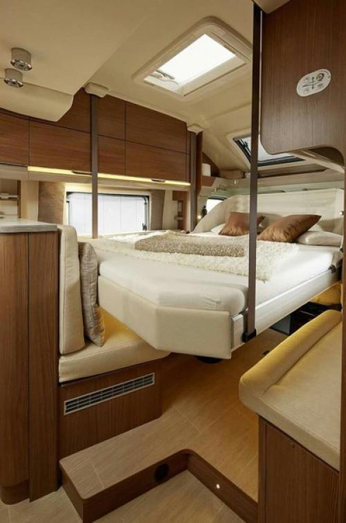 Немецкий производитель автодомов Buerstner в 2016 году продолжает внедрять новые разработки в свой модельный ряд. 04