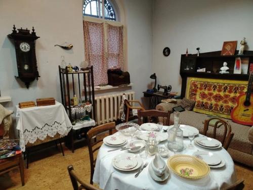 Путешествие в прошлое: экскурсия в Старую Московскую Квартиру. 01