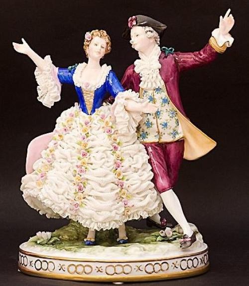 Разнообразные статуэтки были популярны во все времена, начиная от пещер и мамонтов. 01