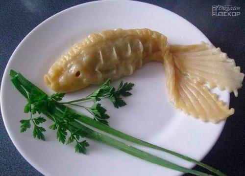 Манты в виде рыбок. 

