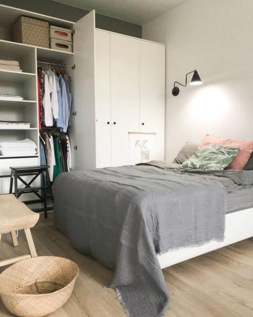 Всем привет!  Это маленькая квартира, 50 кв. 03