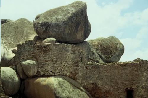 Большое зимбабве - заброшенная цитадель карликов. 04