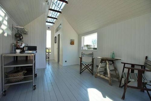 Эта современная версия хижины пастуха в уединённом месте находится. 01