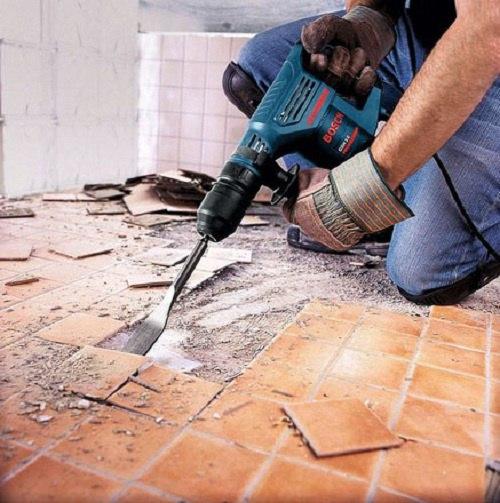 Как удалить старую плитку.
