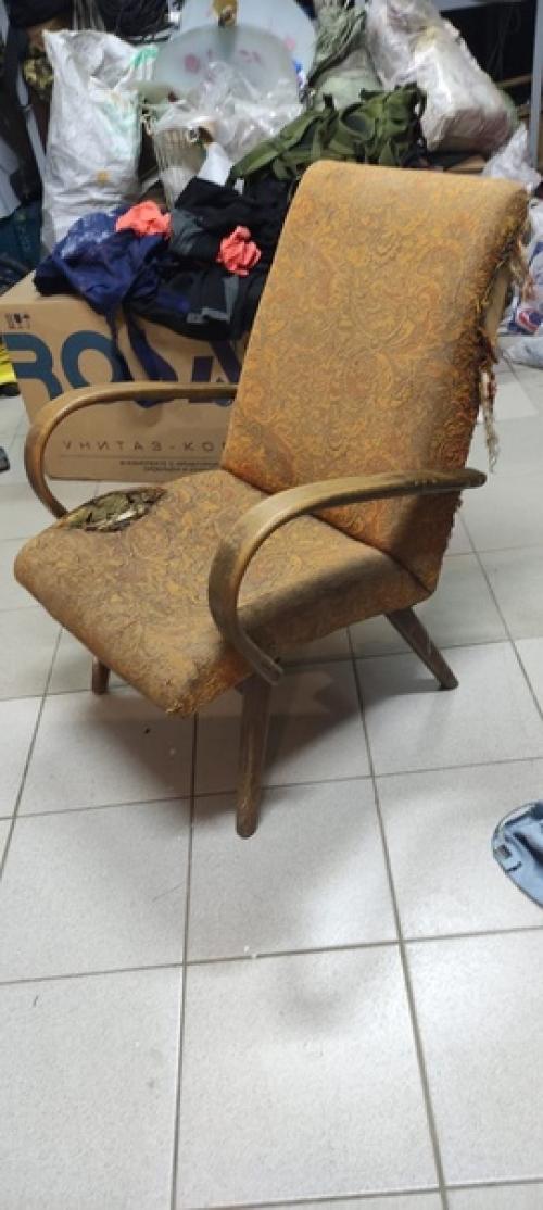 Винтажное кресло от фабрики тон, выпущенное в Чехословакии в 1973 году. 02