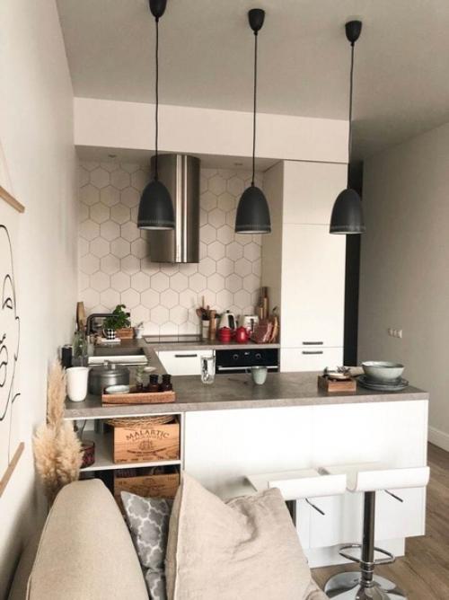 Всем привет!  Это маленькая квартира, 50 кв. 05