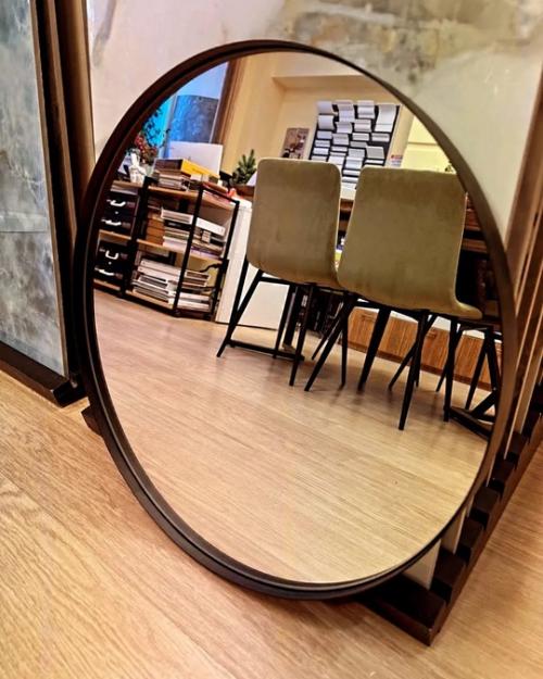 Идеальное зеркало в металлической раме: стиль и качество для вашего интерьера! 01